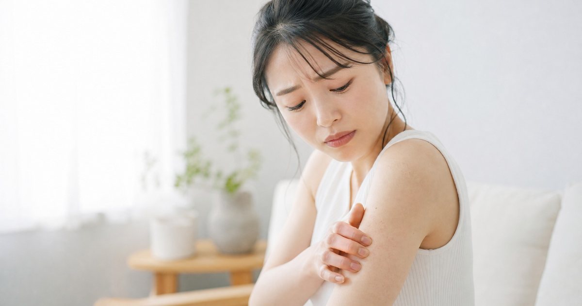 二の腕のぶつぶつは毛孔性苔癬かも|原因と付き合い方